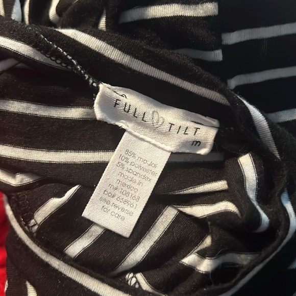 🎹 Soft Striped Tee - Picture 6 of 6